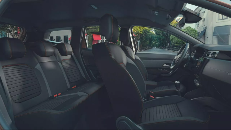 Imagen lateral Interior Renault Duster